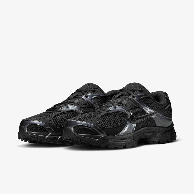 Nike V5 RNR “Black” Sneakers