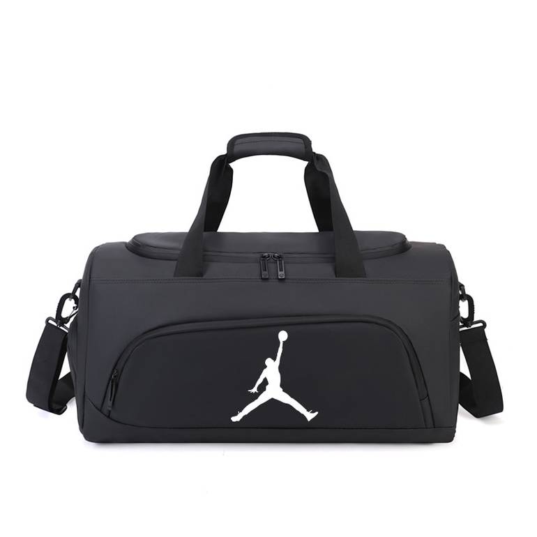 حقيبة رياضية Nike Jordan للسفر والتمارين مع حزام كتف – أسود