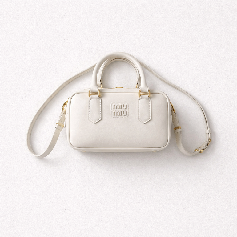 Miu Miu White Leather Handbag – Elegant Luxury Design