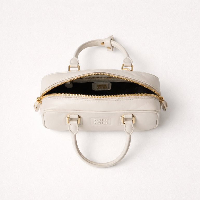 Miu Miu White Leather Handbag – Elegant Luxury Design