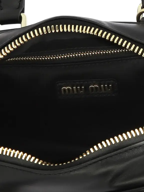 Miu Miu Black Leather Handbag – Elegant Luxury Design