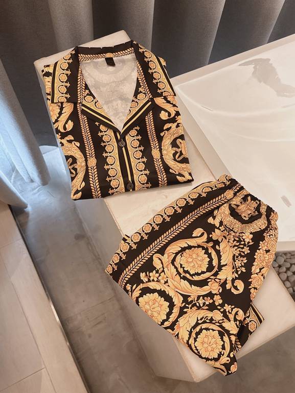 Aurora Luxury Pajama Set – Black & Gold Baroque Design