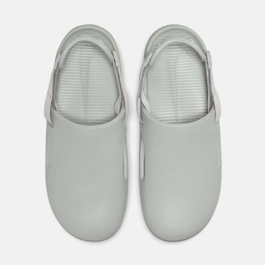 Nike Calm Light Sage Green
