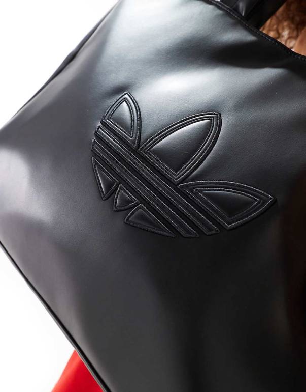 شنطة كتف Adidas Originals بتصميم Tote وشعار Trefoil – أسود