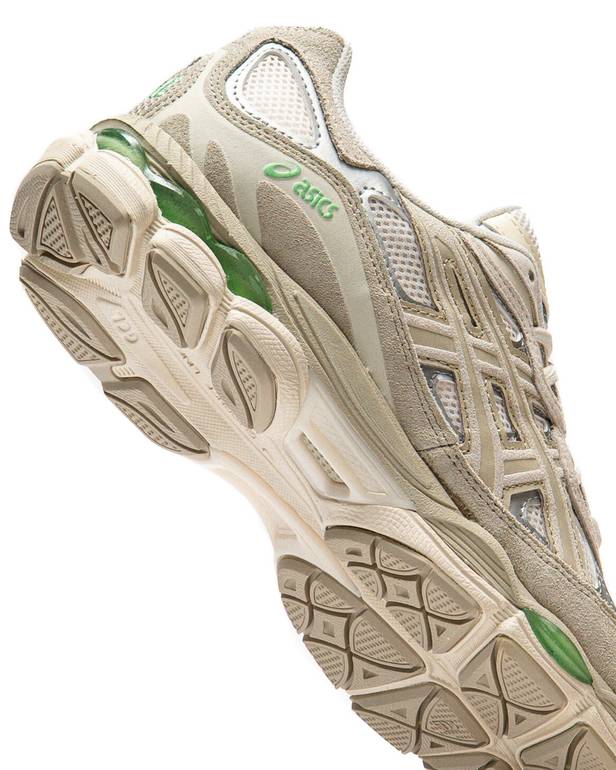 ASICS Gel Running Shoes – Beige / Green