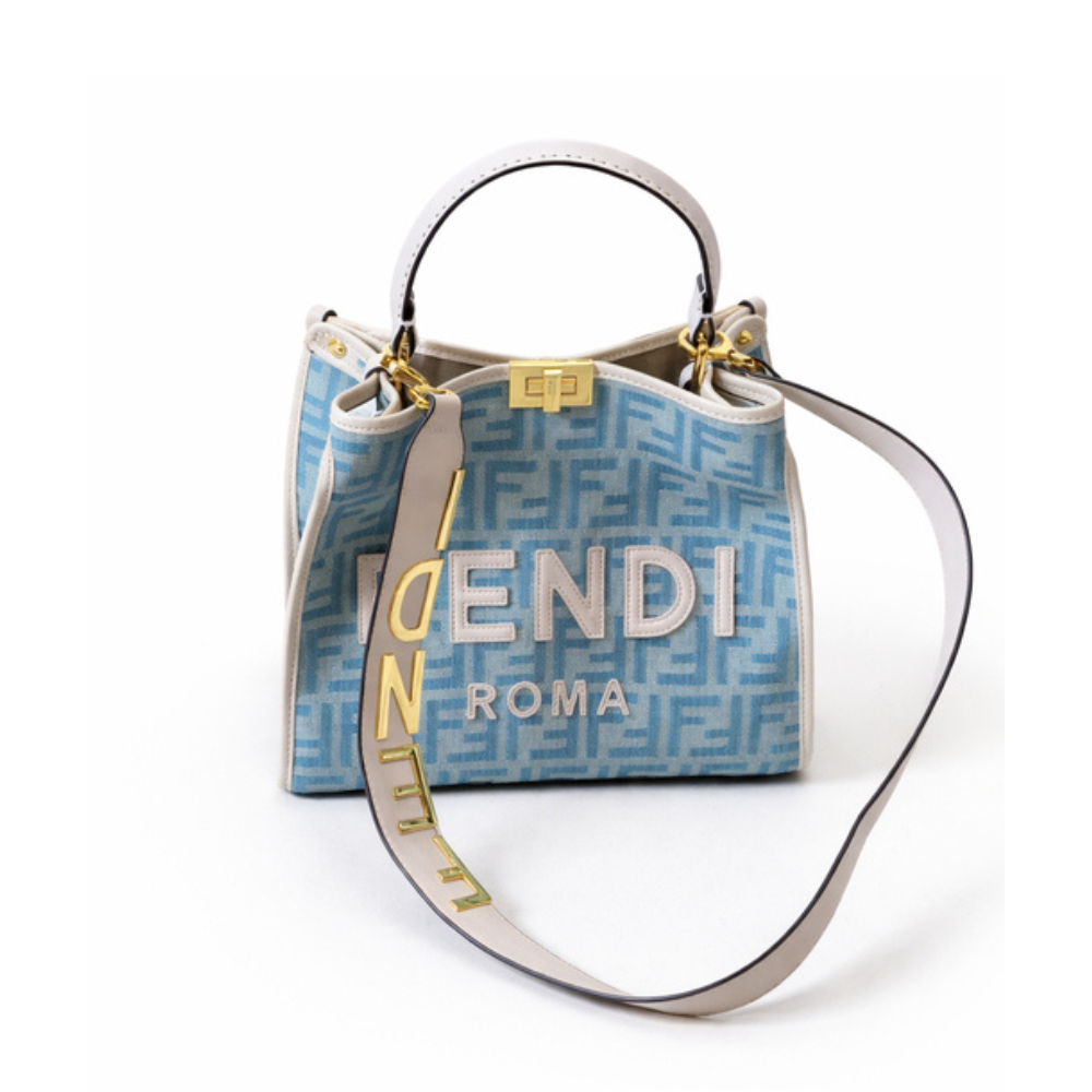 شنطة يد Fendi Roma بنقشة FF Monogram مع حزام كتف – أزرق