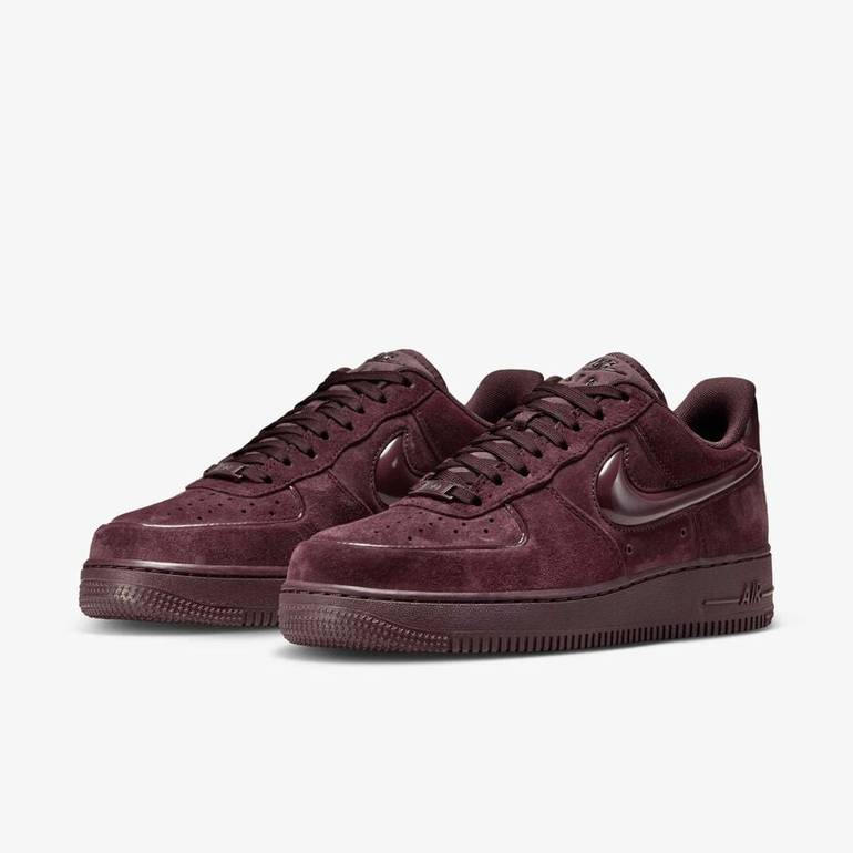 Men’s Burgundy Sneakers – Classic Casual Style - Nike Force 1’07