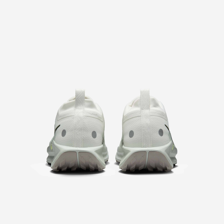 Nike Pegasus Trail 5 GORE-TEX – Waterproof Trail Running Shoes white