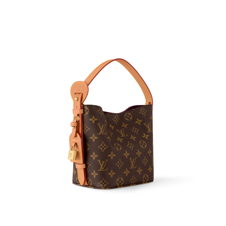 شنطة كتف Louis Vuitton بنقشة Monogram الكلاسيكية – بني