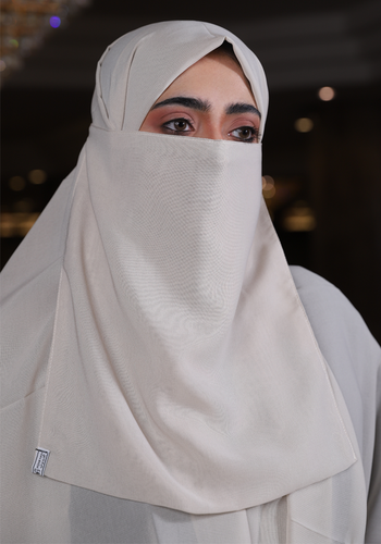 طقم طرحة مع لثام بيج