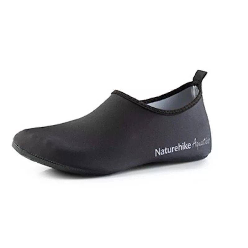 BEACH SHOES