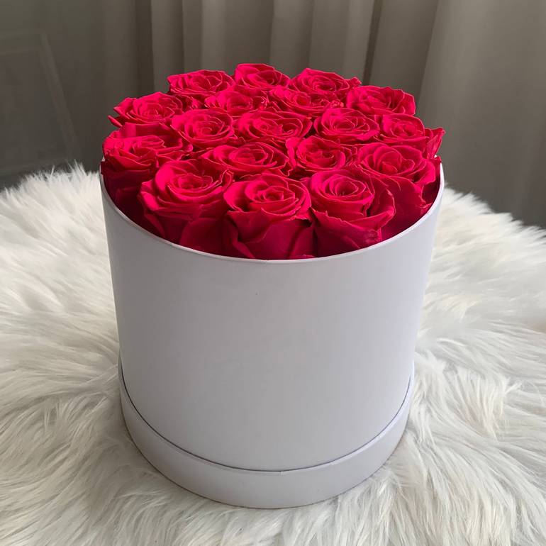 18pink roses in round white box
