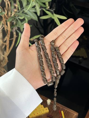 قرنفل فوّاح (مسمار) قصة برميلي