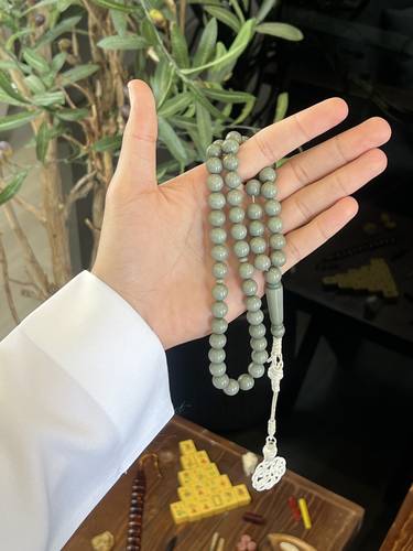 رمادي صكّ غامق