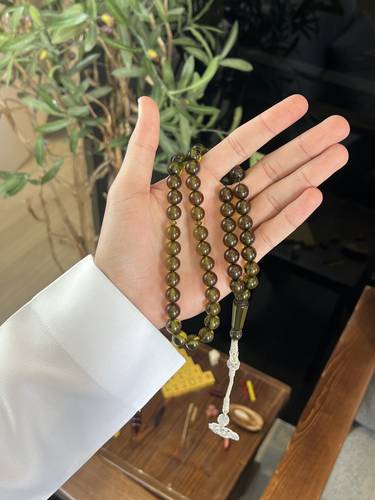 زيتي شفاف