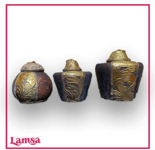 وعاء توابل نقوش تراثية ثلاثة قطع مخفض   Engraved Spice Jar 3 Pieces Discounted