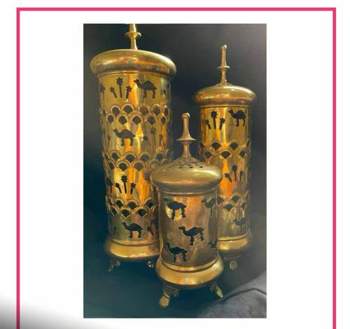 طقم شمعدانات ثلاثة قطع  3-piece candle holder set