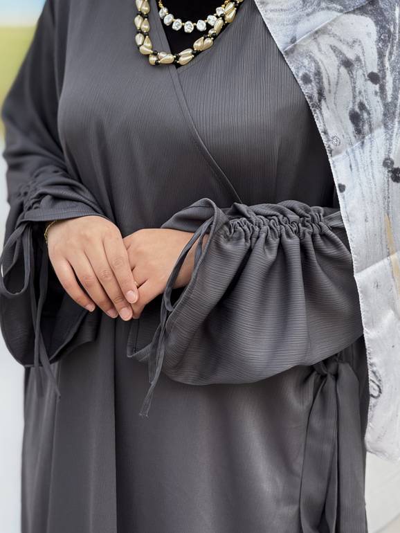 Roqaia abaya