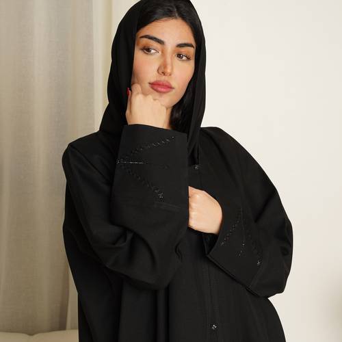 عباية مونيكا