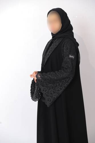 عباية كريب سيراميك ودانتيل
