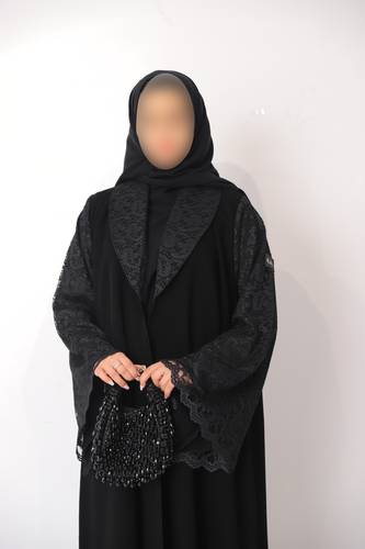 عباية كريب سيراميك ودانتيل