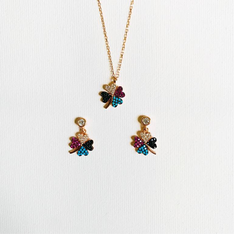 THE FLOWER SET; MULTI-COLORS
