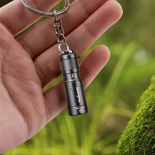 كشاف فينكس مدالية E02R 200 LUMENS