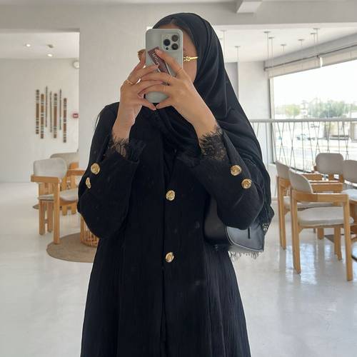 عباية رانيا 