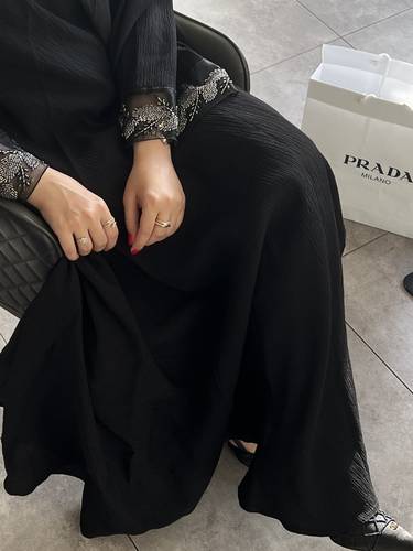 عباية باكمام شك 