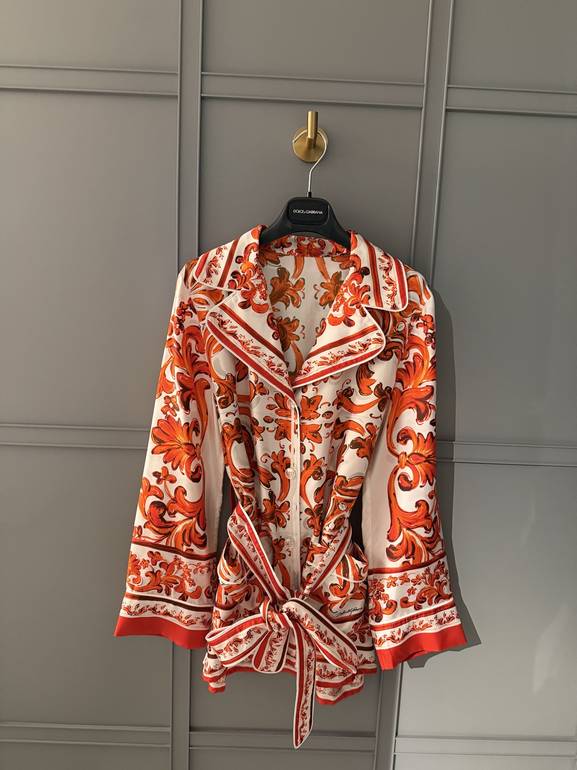 Newseason orange shirt in Silk by دولتشي اند قابانا
