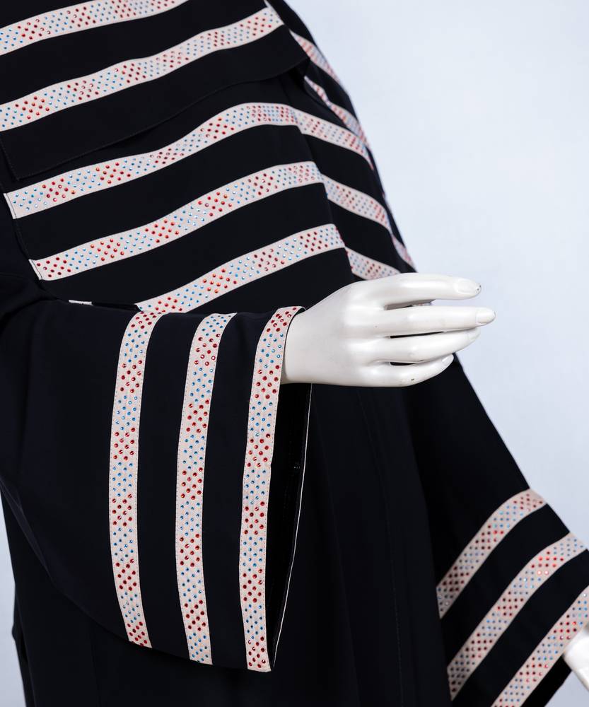 عباية مع طرحة موديل رقم  3662 (1)