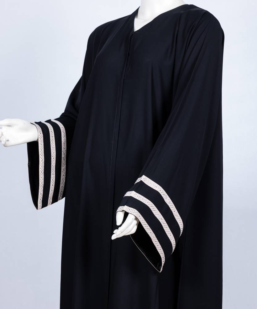 عباية مع طرحة موديل رقم  3667 (1)
