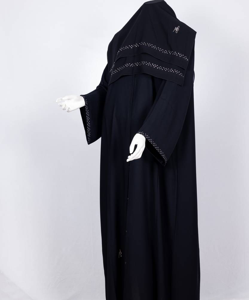 عباية مع طرحة معدن مستطيل موديل رقم  3618 (1)