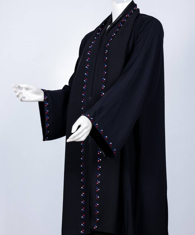 عباية مع طرحة كريستال مربع موديل رقم  3568 (1)