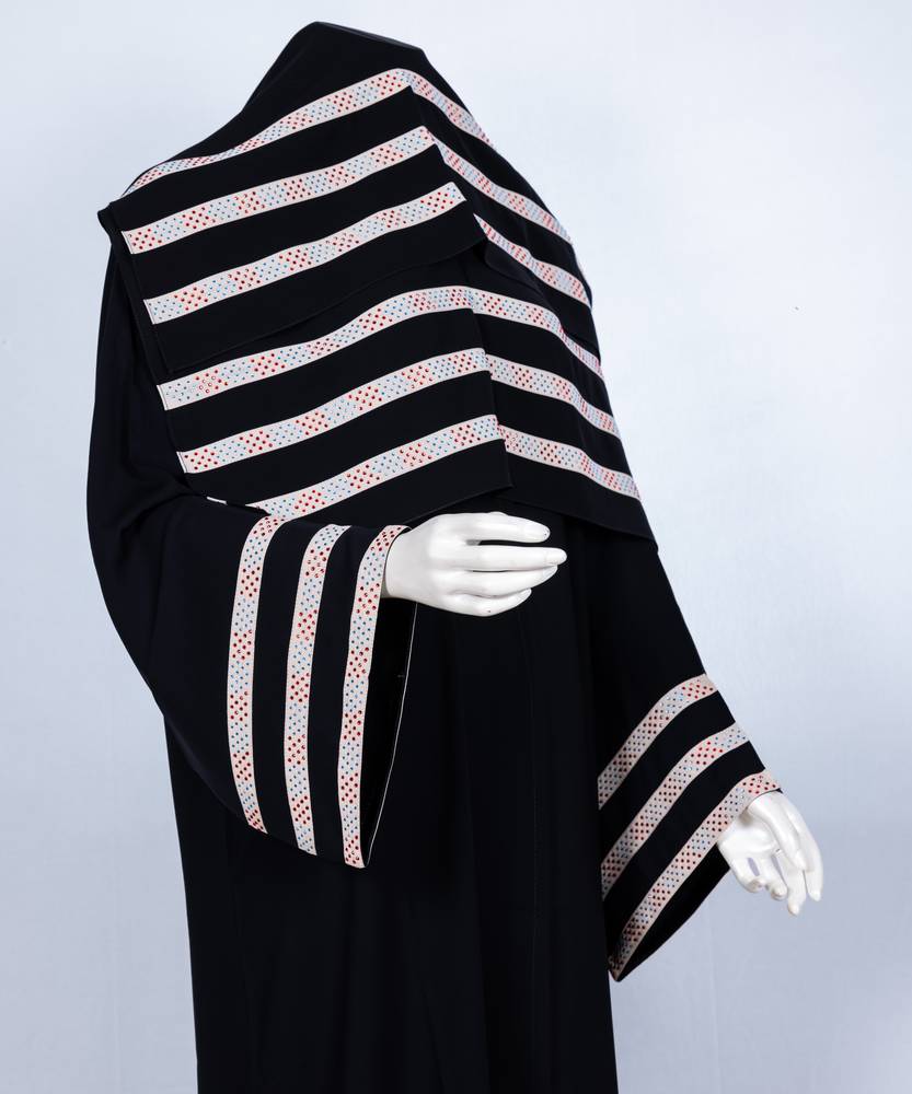 عباية مع طرحة موديل رقم  3662 (1)