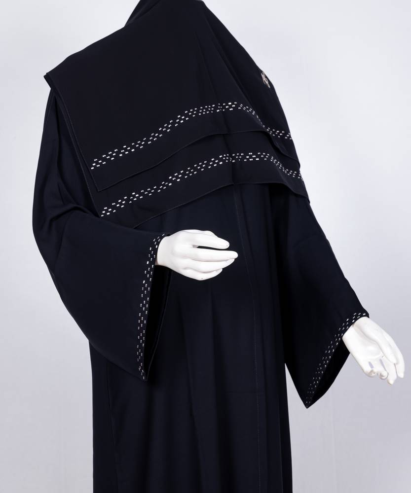 عباية مع طرحة معدن مستطيل موديل رقم  3618 (1)