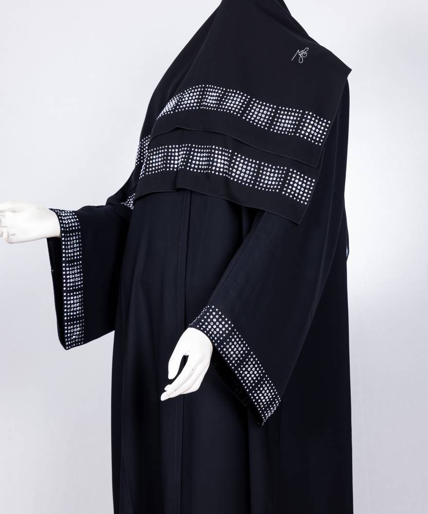 عباية معى طرحة موديل رقم   3615 (1)
