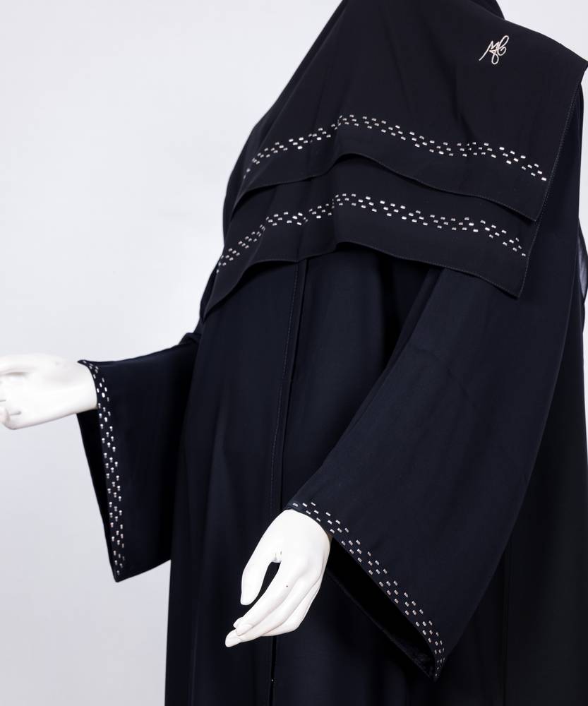عباية مع طرحة معدن مستطيل موديل رقم  3618 (1)