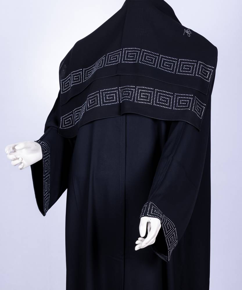 عباية مع طرحة كريستال بتصميم 3573 (1)