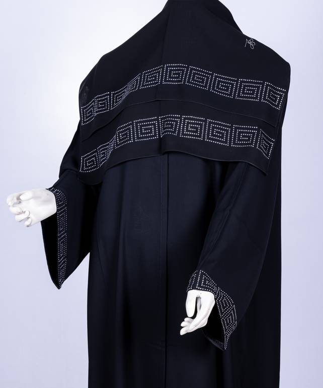 عباية مع طرحة كريستال بتصميم 3573 (1)
