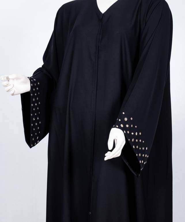 عباية مع طرحة كريستال معدن موديل رقم  3582 (1)