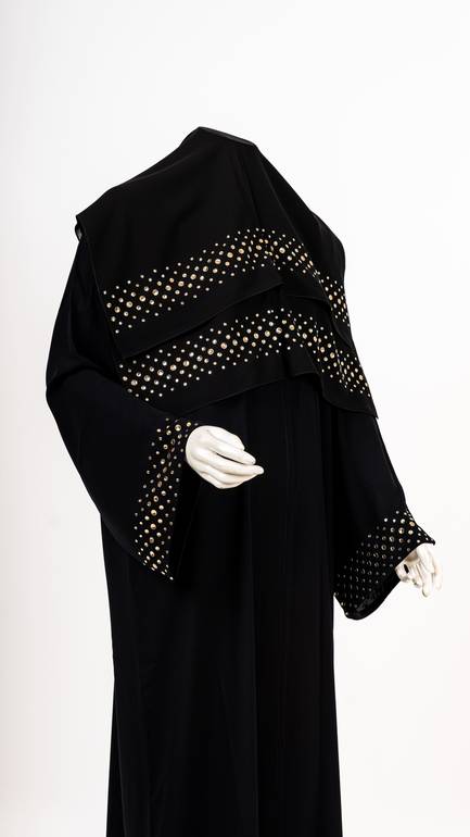 عباية مع طرحة معدن يدوي موديل رقم 3659 (1)