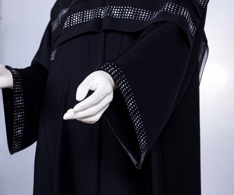 عباية مع طرحة كريستال موديل رقم  3661 (1)