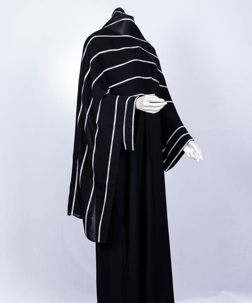  عباية مع طرحة موديل رقم  3558 (2)