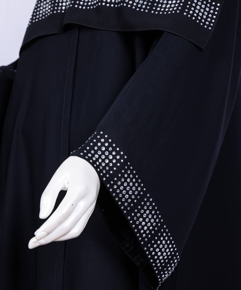 عباية معى طرحة موديل رقم   3615 (1)