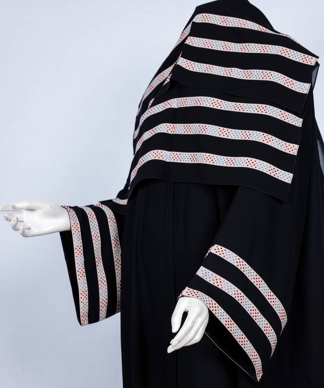 عباية مع طرحة موديل رقم  3662 (1)