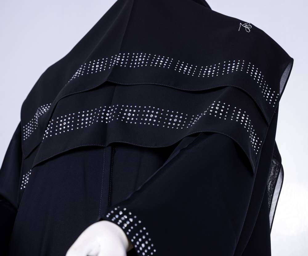 عباية مع طرحة كريستال موديل رقم  3661 (1)
