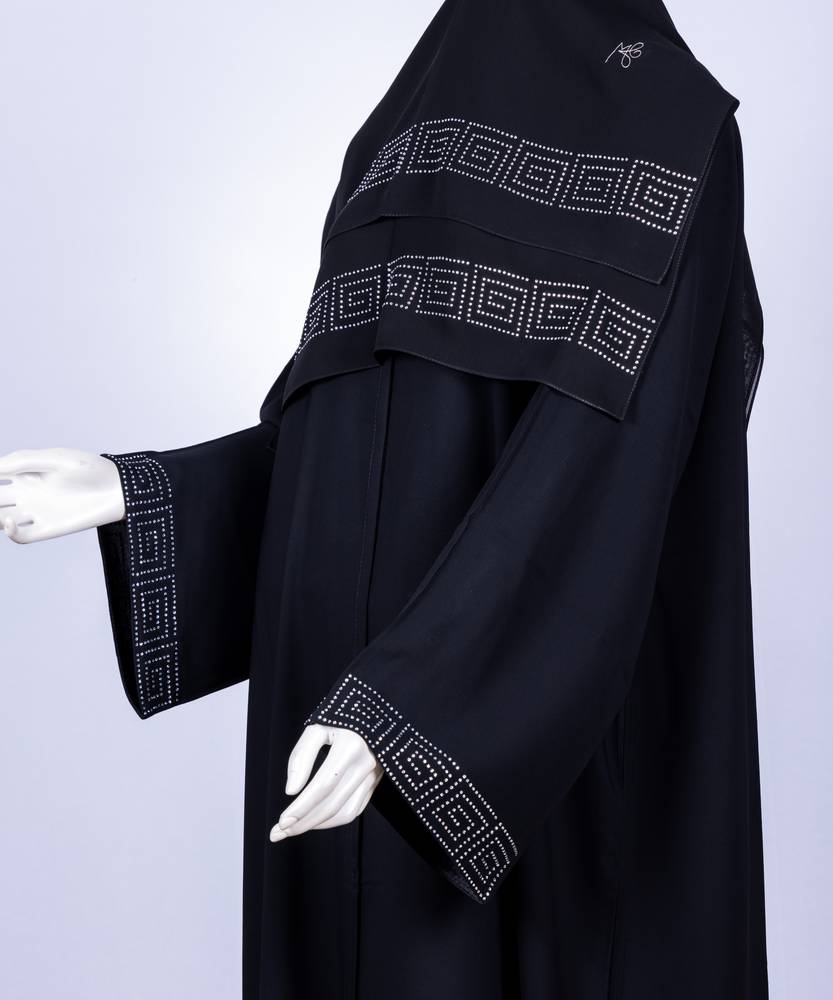 عباية مع طرحة كريستال بتصميم 3573 (1)
