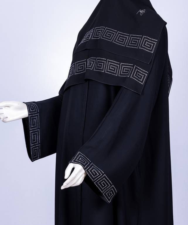 عباية مع طرحة كريستال بتصميم 3573 (1)
