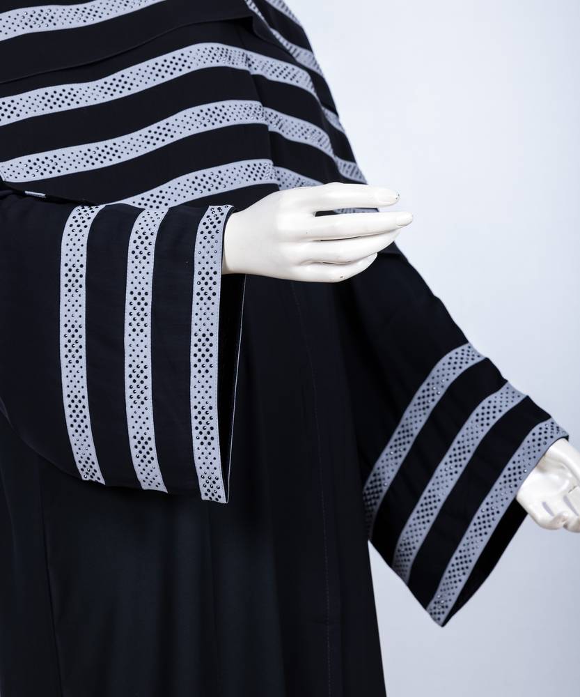 عباية مع طرحة موديل رقم   3672 (1)